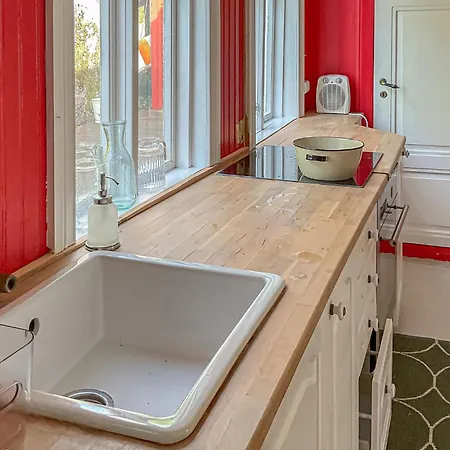 Haustierfreundliches Haus Mit 4 Schlafzimmern In Farsund