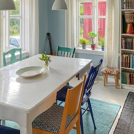 Haustierfreundliches Haus Mit 4 Schlafzimmern In *