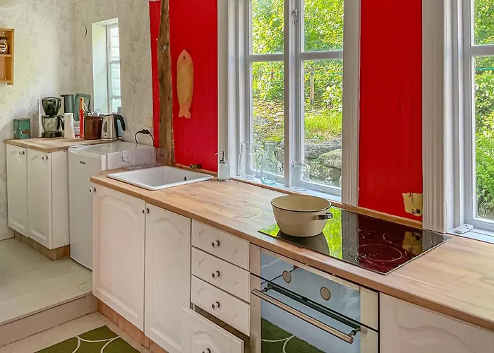 4 Bedroom Pet Friendly In